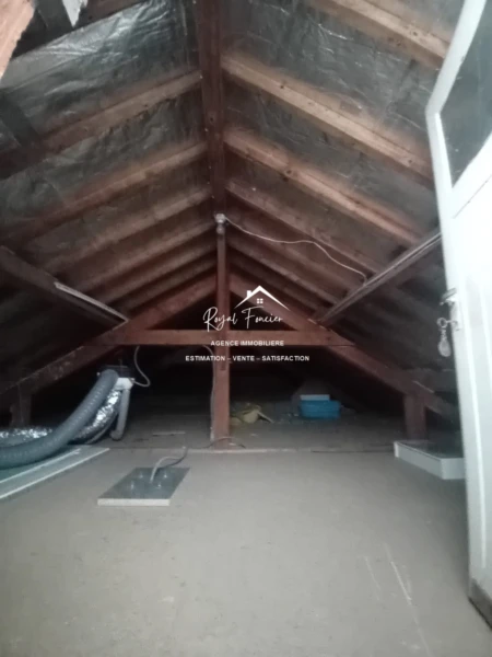 Pièce au dessus du garage