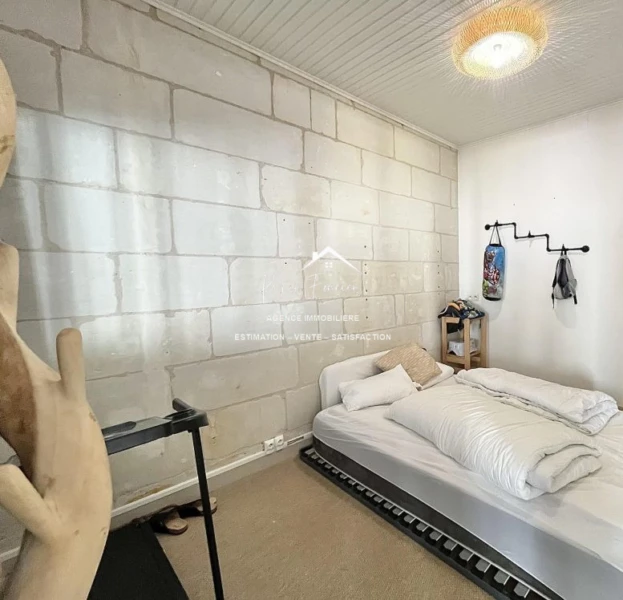 rez de chaussée<br>: Chambre 1 ou bureau