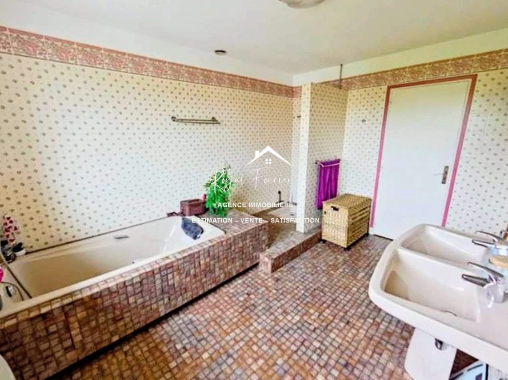 Salle de bain + douche