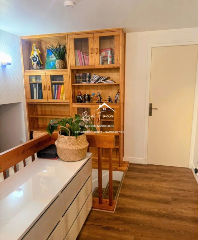 Chambre 1 avec rangements