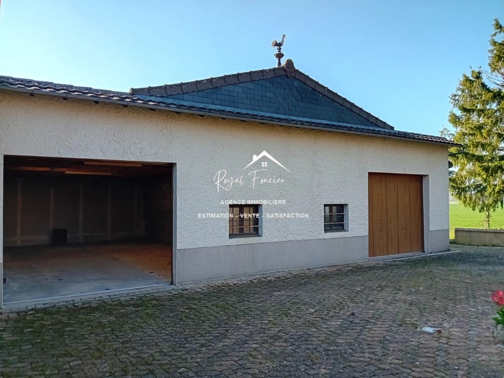 Maison ancienne de 110 m2 hab (avec ses dépendances)