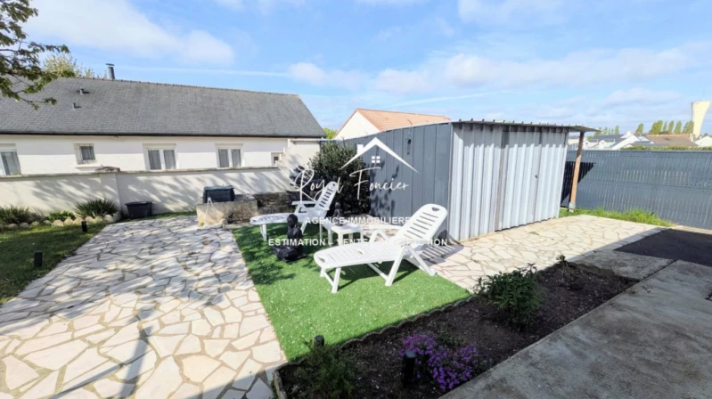 Terrasse à l'arrière de la maison