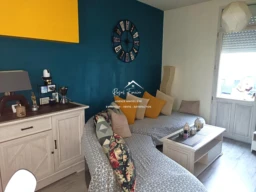 Séjour de 15 m2 espace salon avec accès à la terrasse