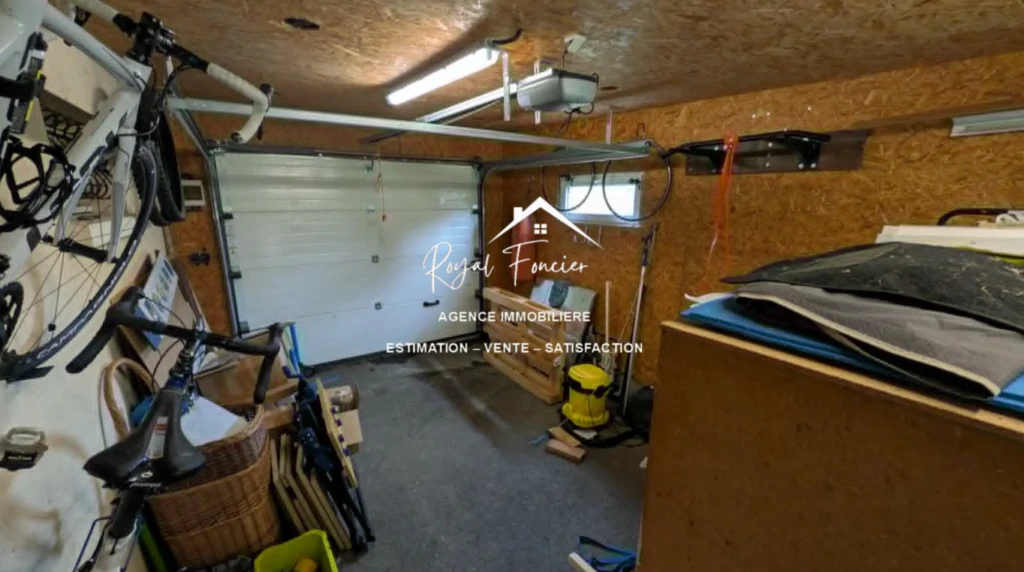 Garage attenant à la maison