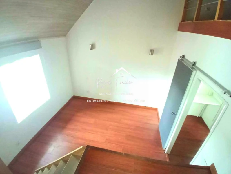 Mezzanine au dessus du séjour