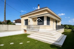 Pavillon entièrement rénové sans travaux de 102m²