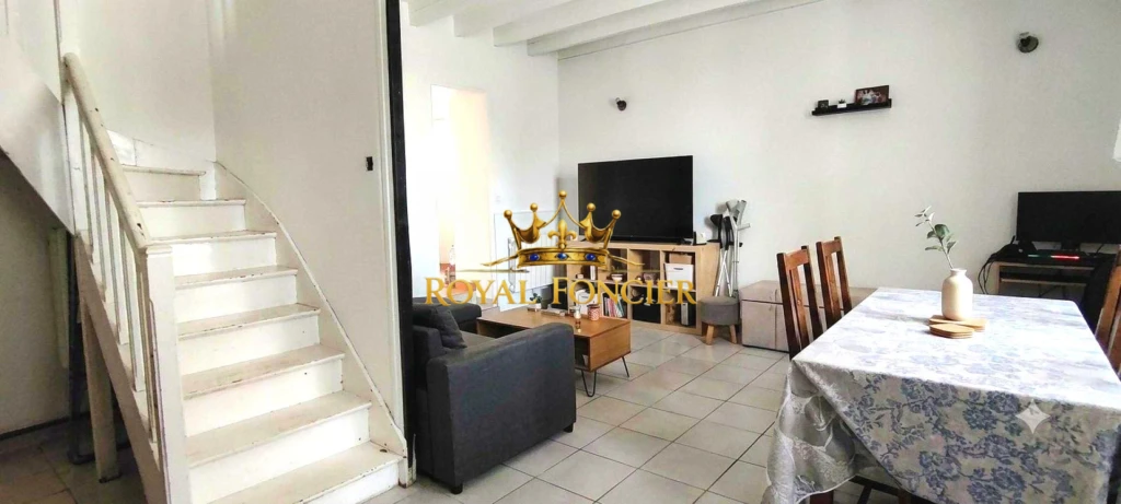 Maison entièrement restaurée de 75 m2 hab avec sa terrasse sans vis à vis