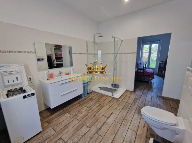 Salle d'eau + WC