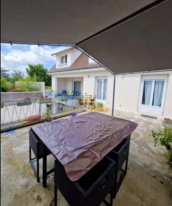 Terrasse avec accès à la terrasse
