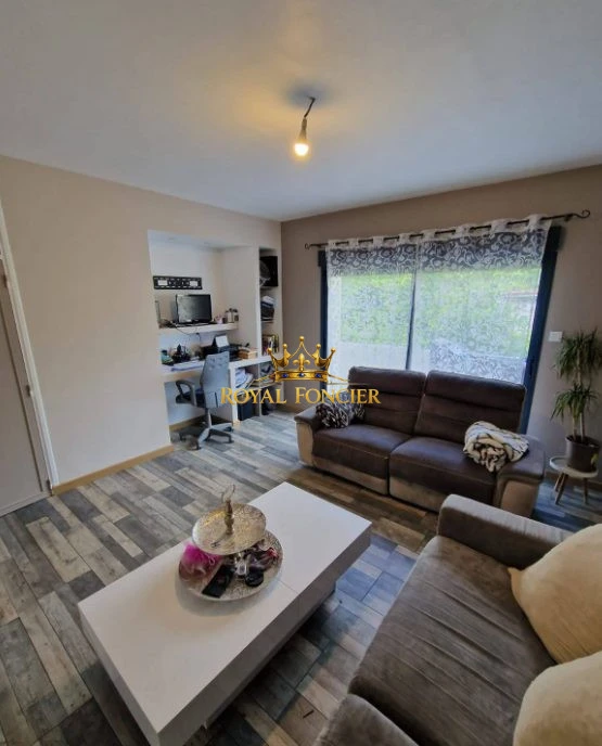 Salle d'eau avec espace buanderie