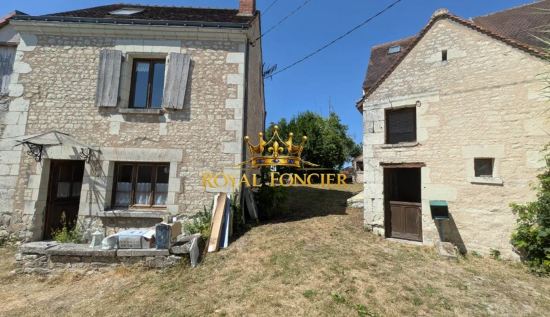 Maison ancienne avec dépendances