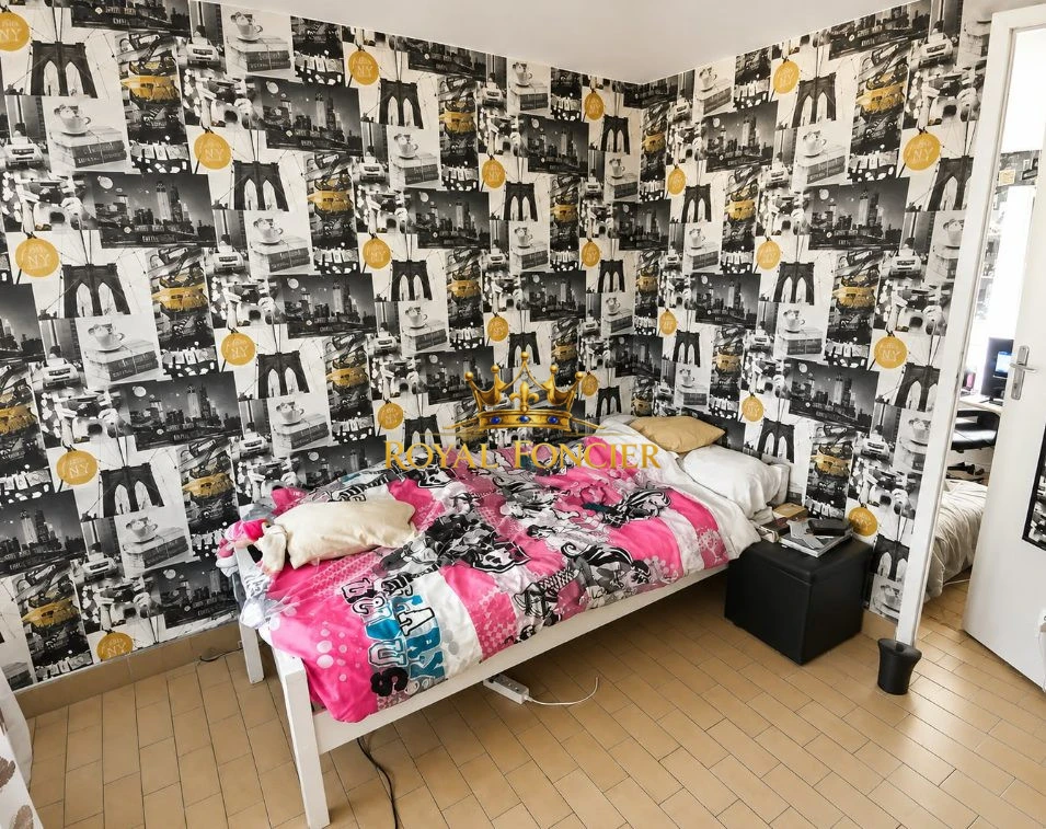 Chambre 2 RDC (en enfilade avec la 1)