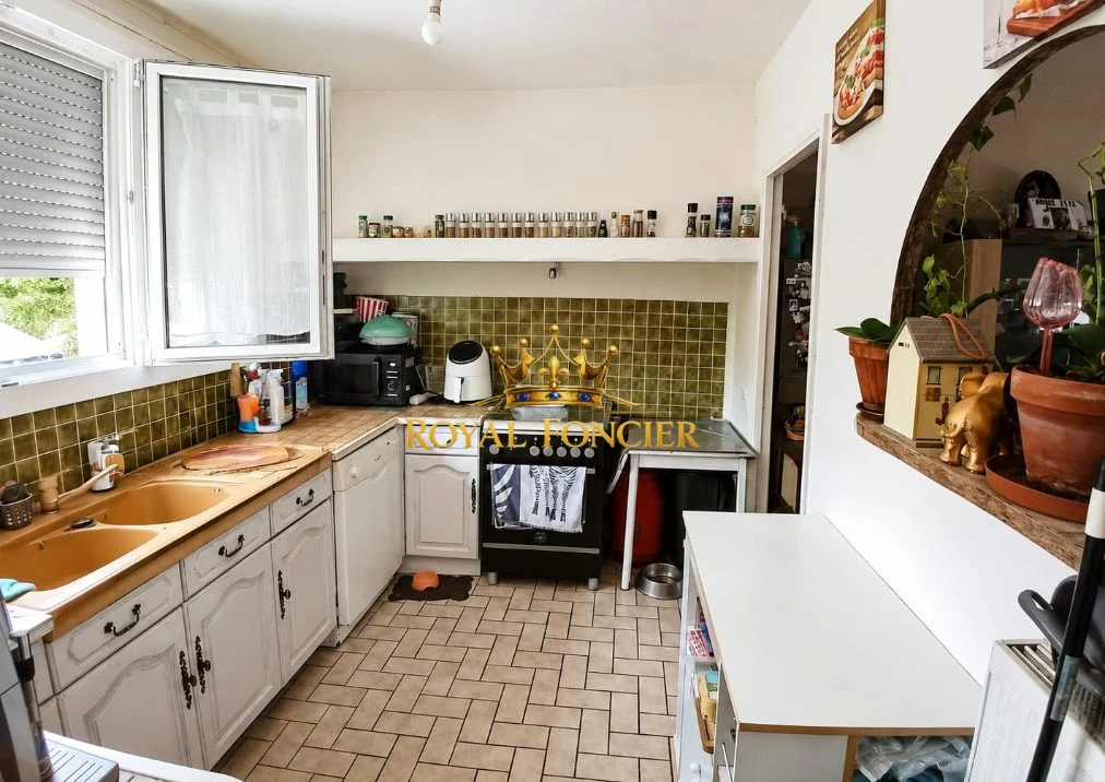 Cuisine aménagée au 1er étage