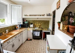 Cuisine aménagée au 1er étage