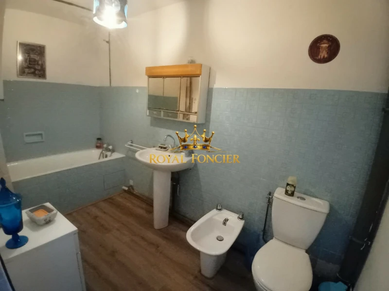 Chambre 2 avec salle de bain