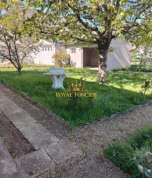Jardin avec atelier