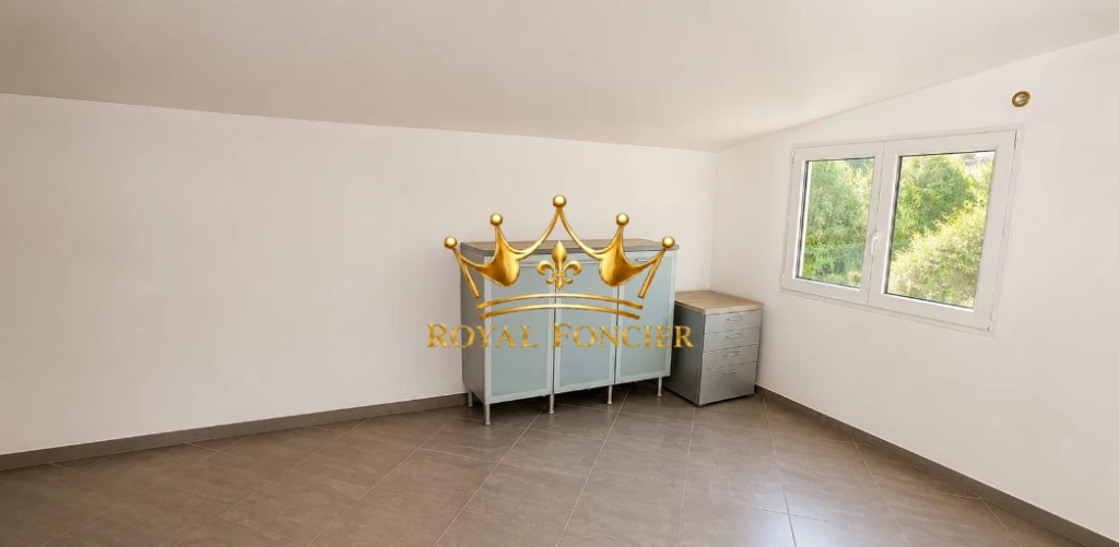 Maison 1 : chambre 3 au 1er étage