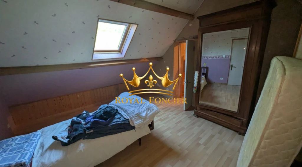 Maison 1 : chambre 5 au 1er étage
