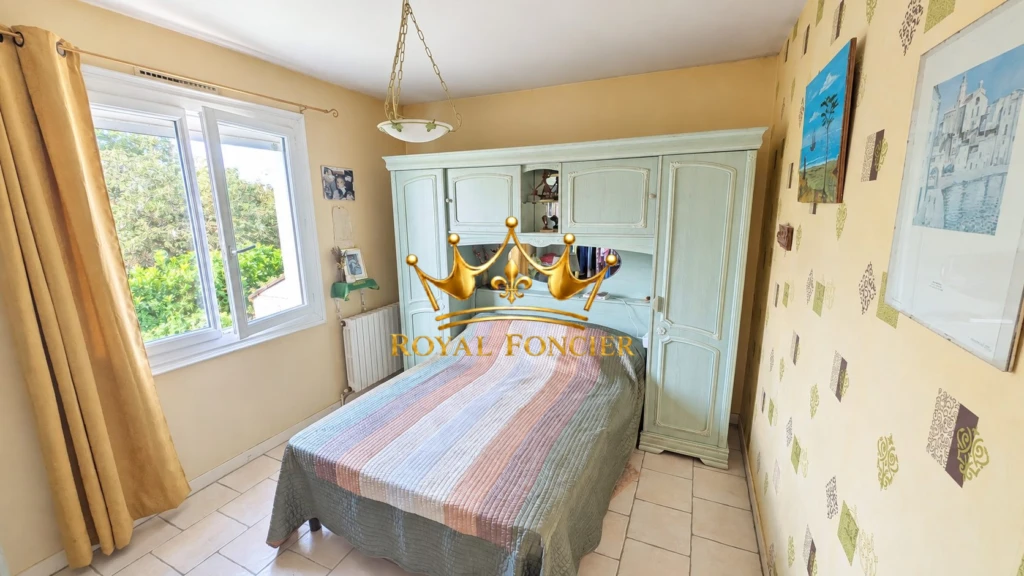 Chambre 1 avec placard
