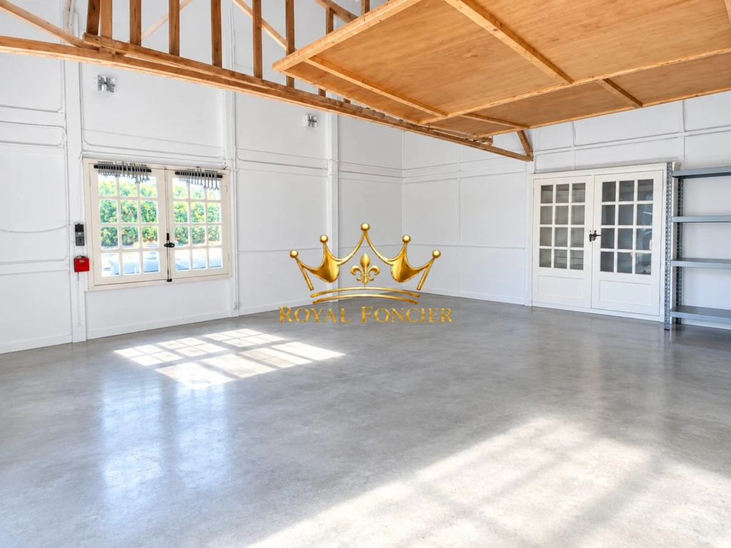 Plain pied + Garage dans le fond