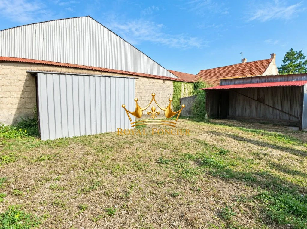 Jardin avec petit garage