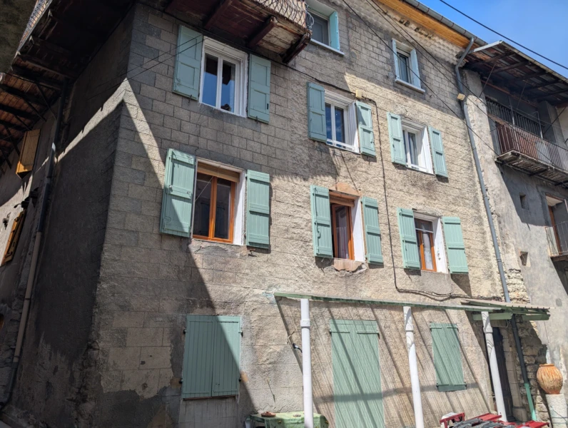 Photo 1