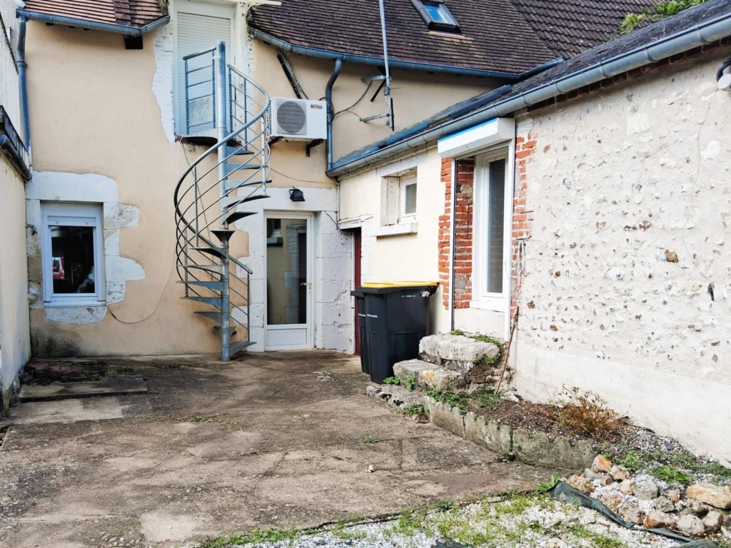 Photo 2