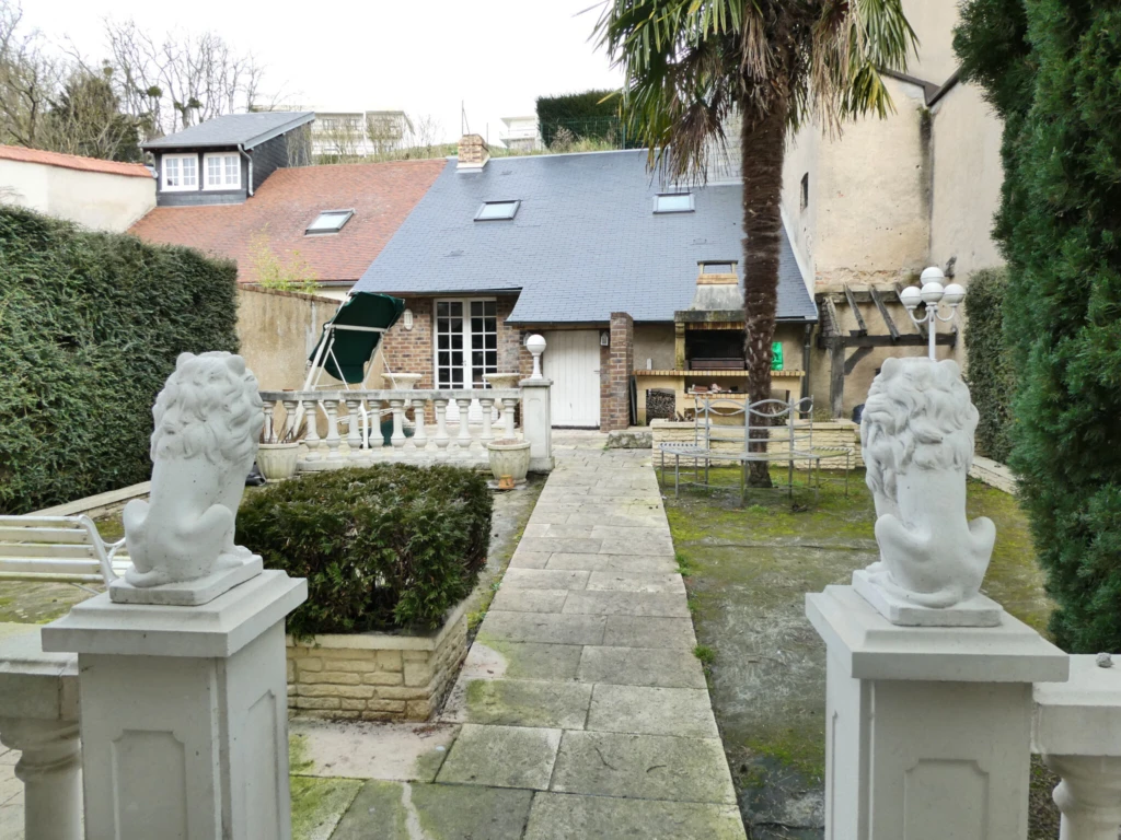 Photo 12