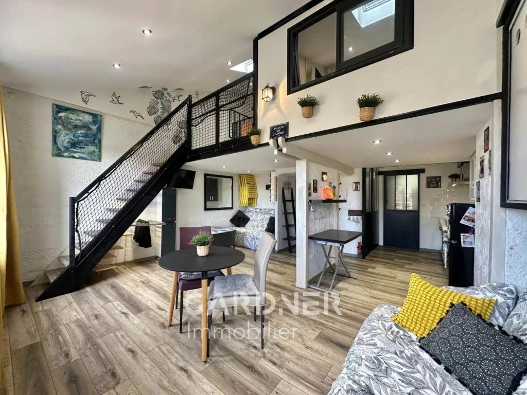 Appartement à vendre Type 2 de 66m2 Loft mezzanine avec du cachet à La Ciotat - GARDNER IMMOBILIER