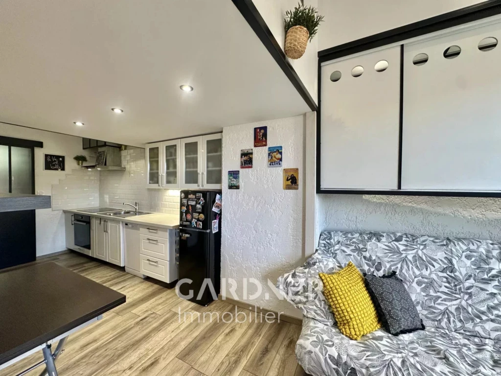 Appartement à vendre Type 2 de 66m2 Loft mezzanine avec du cachet à La Ciotat - GARDNER IMMOBILIER