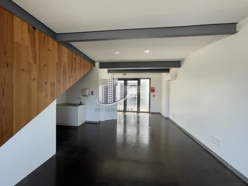 Local/Bureaux à louer à Brignoles