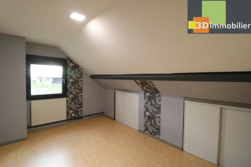 ESCALIER ACCES ETAGE