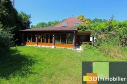 MAISON A VENDRE AU MILIEU DE LA VERDURE