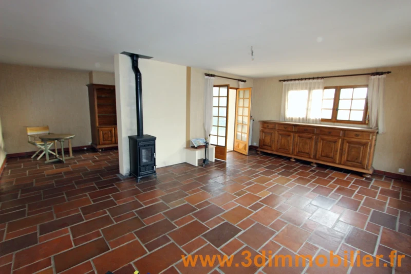 ETAGE 1 : SEJOUR-SALON