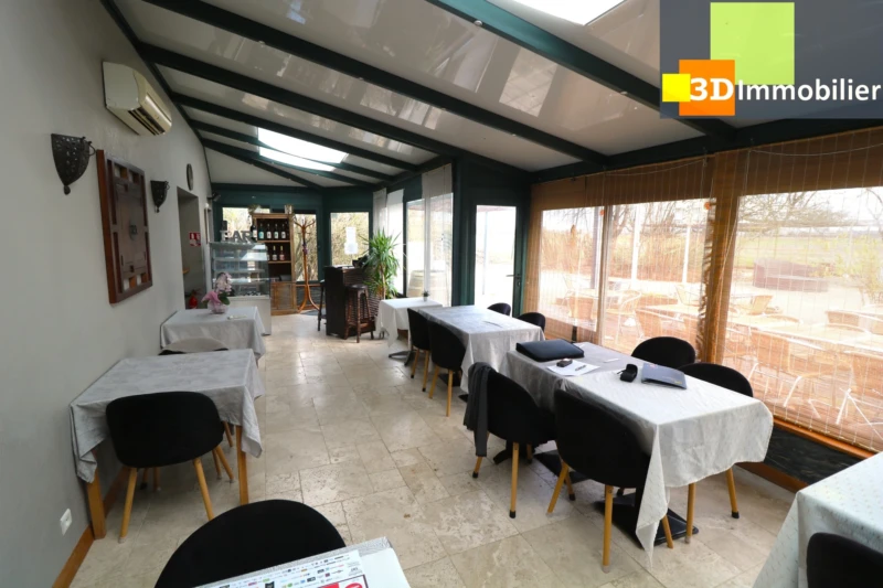 BATIMENT hOTEL/RESTAURANT ET HABITATION