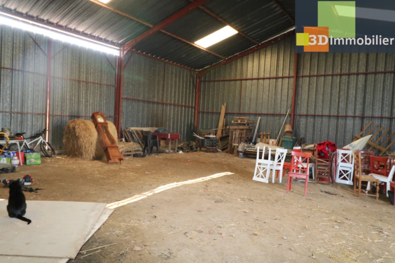 BATIMENT AGRICOLE DE 222M²