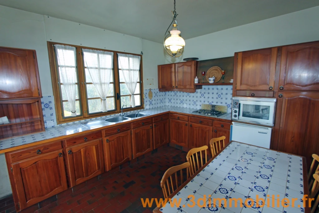 ETAGE 1 : CUISINE