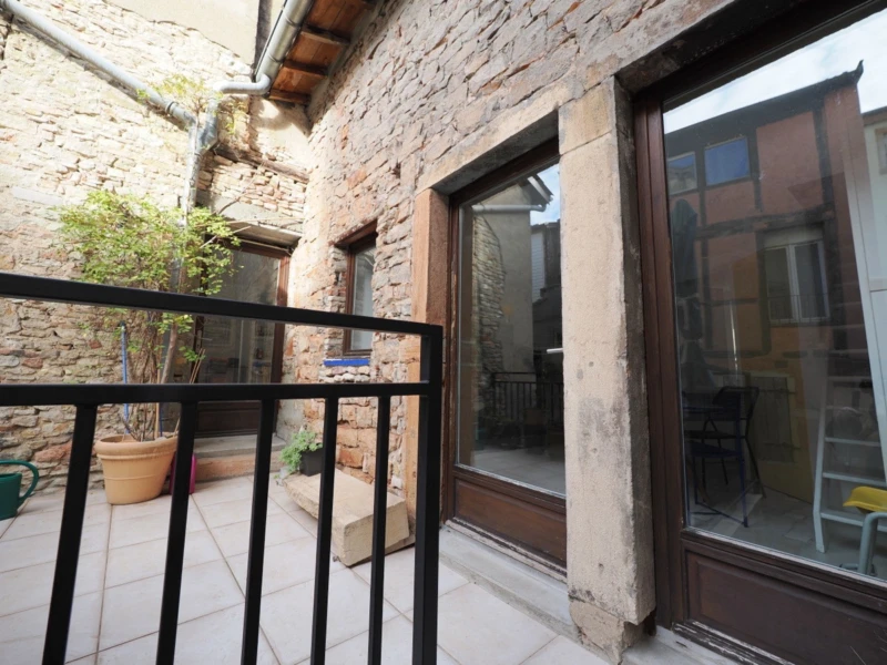 Entrée de l'appartement au 1 er étage