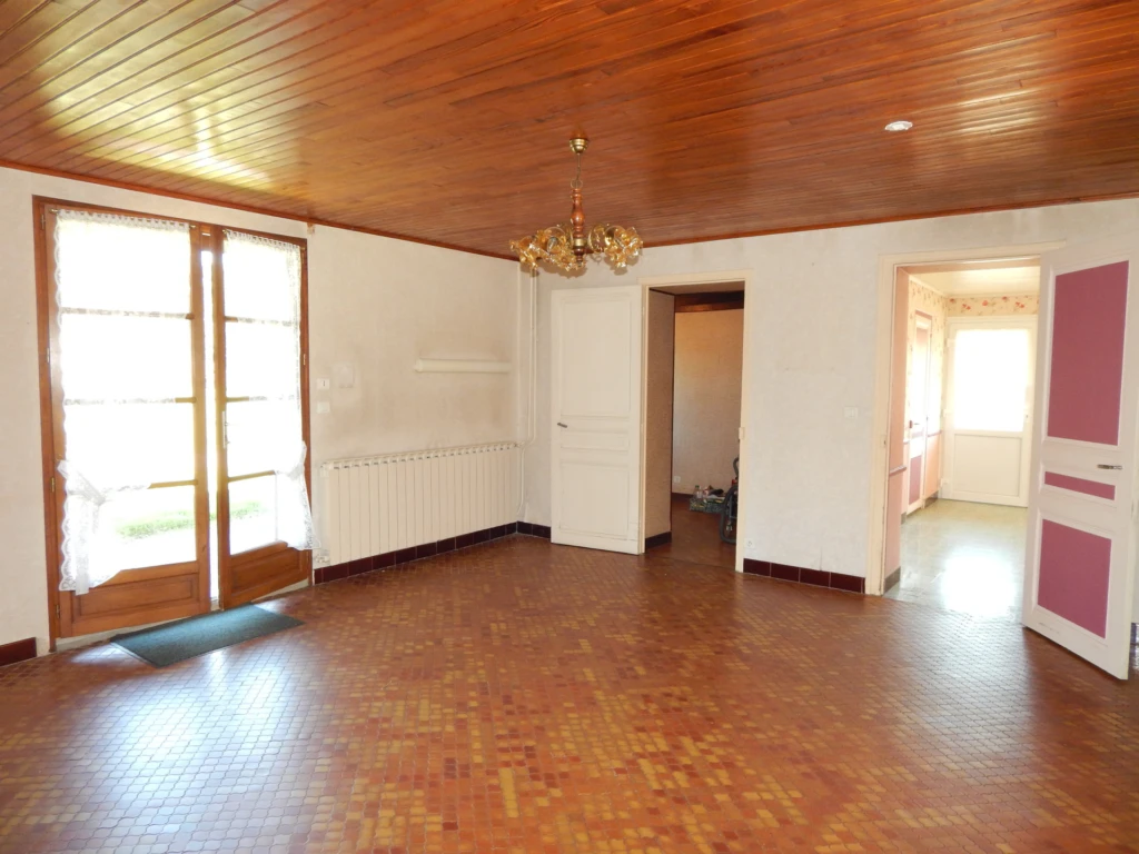 SALON 23.30 M²