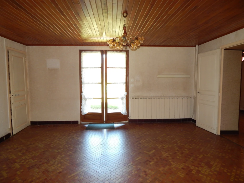 SALON 23.30 M²