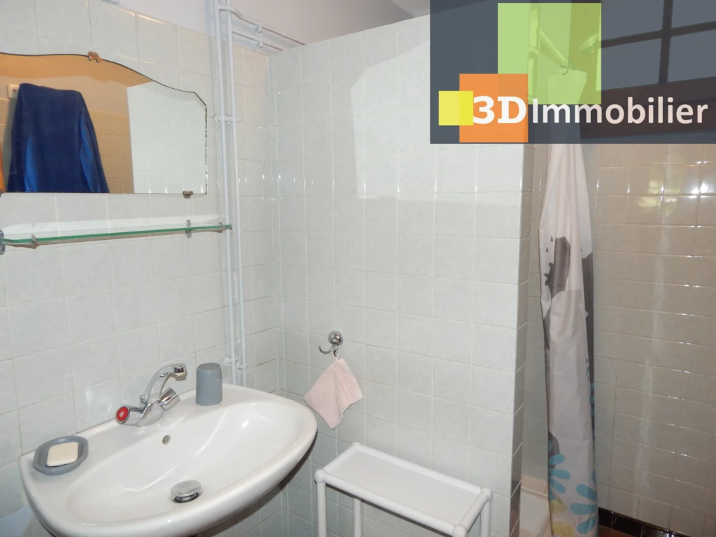 SALLE DE DOUCHE 1