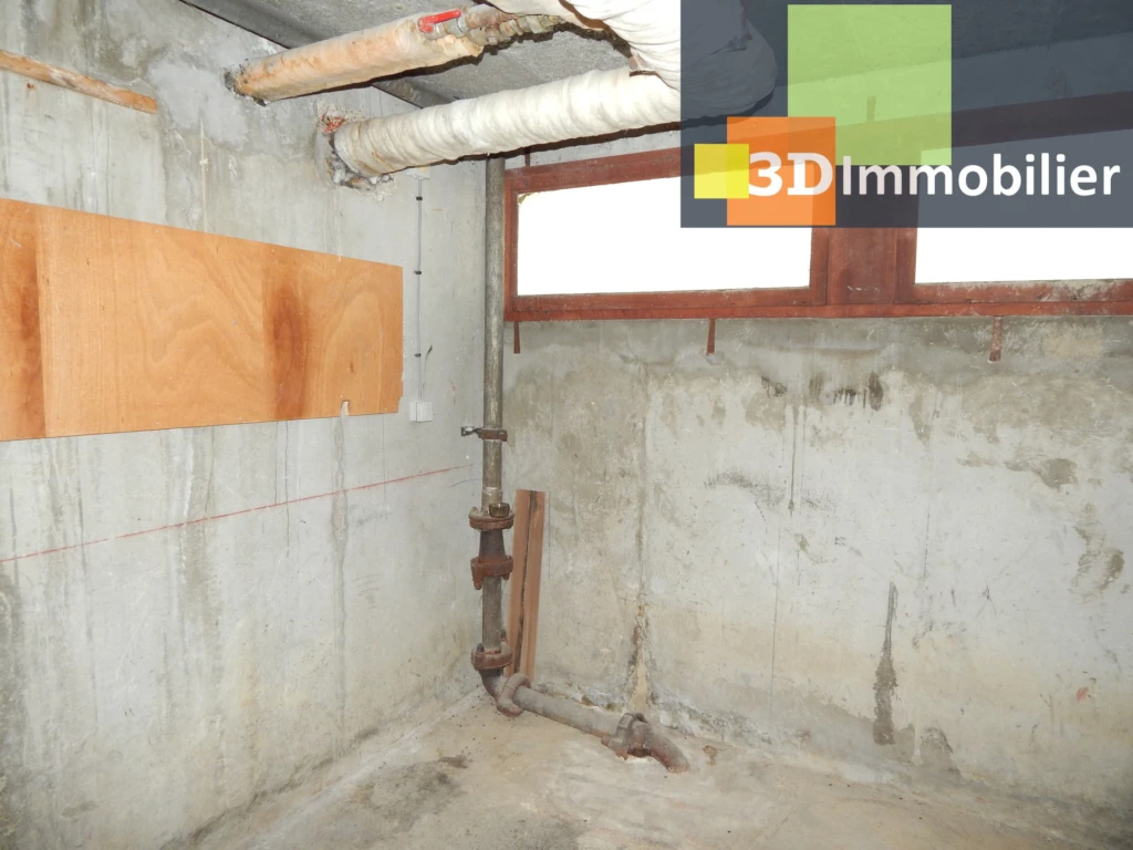CAVE 9 M²