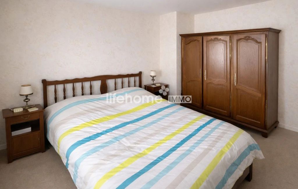 Première chambre à l'étage (6.60 m2)