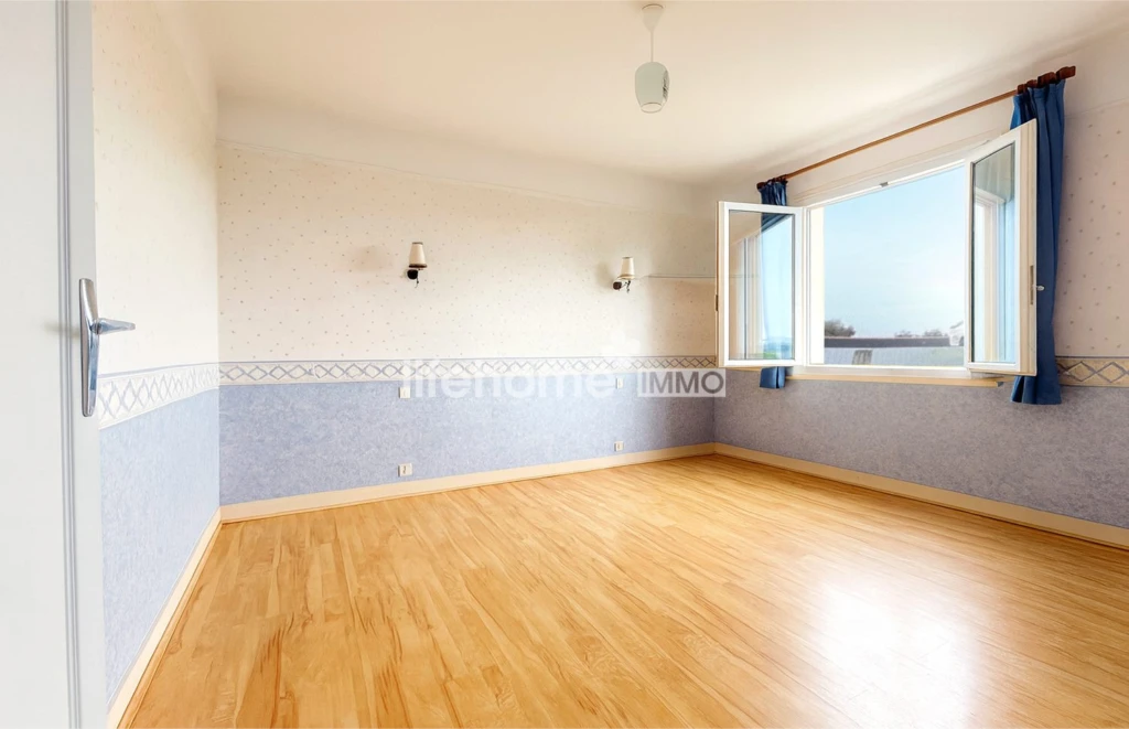 1ère chambre au Rez-de-chaussée