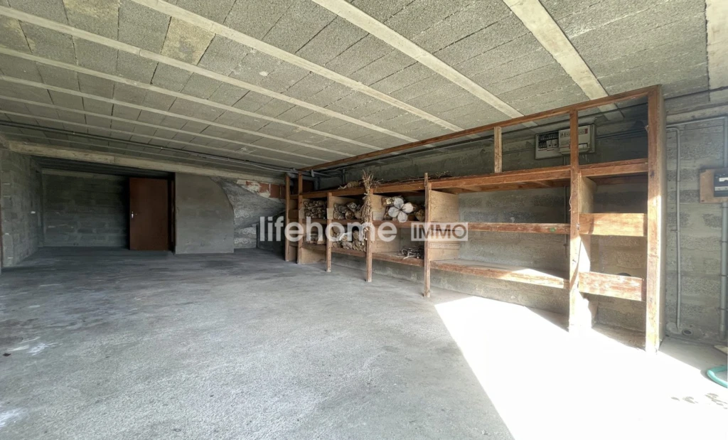3 grandes chambres à l'étage