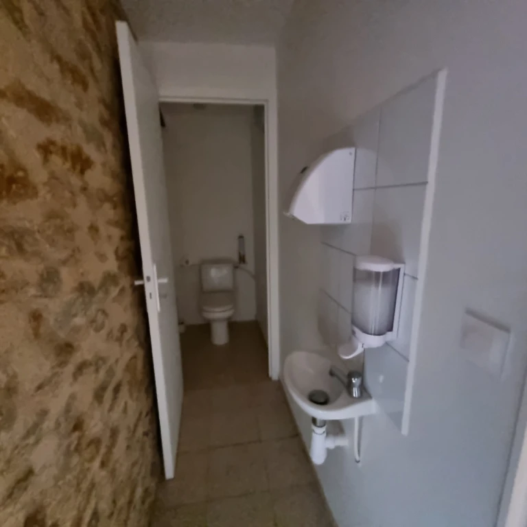 Photo 18
