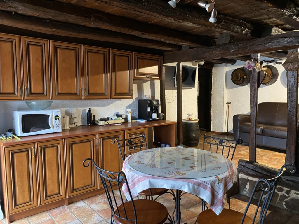 Photo 8