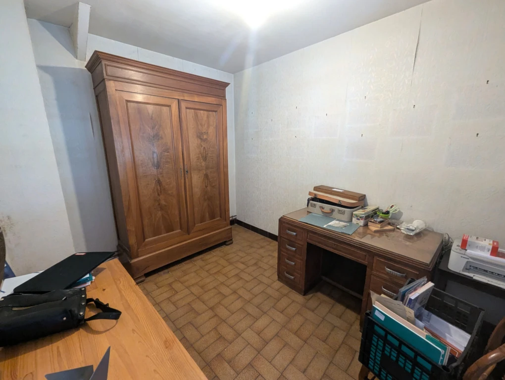 Photo 8