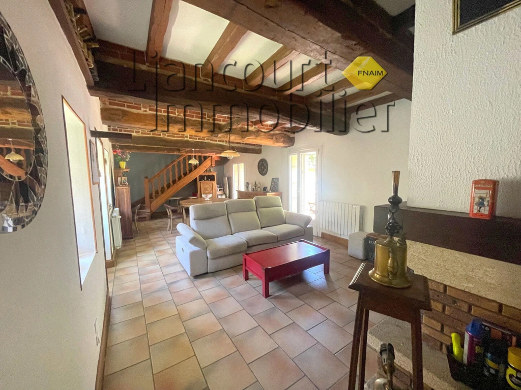 Photo 10