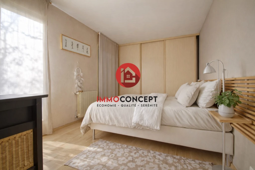 Chambre avec placards intégrés